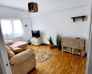 Living room of Flat to rent in Santander  with Heating, Parquet flooring and Furnished