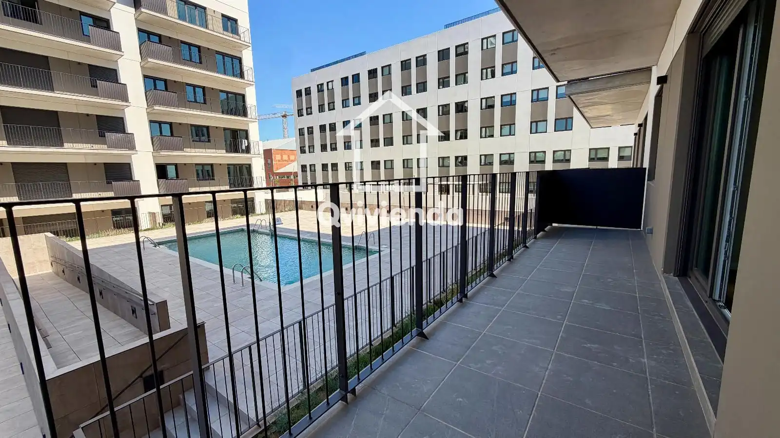 Piscina de Piso de alquiler en Terrassa con Aire acondicionado, Calefacción y Parquet