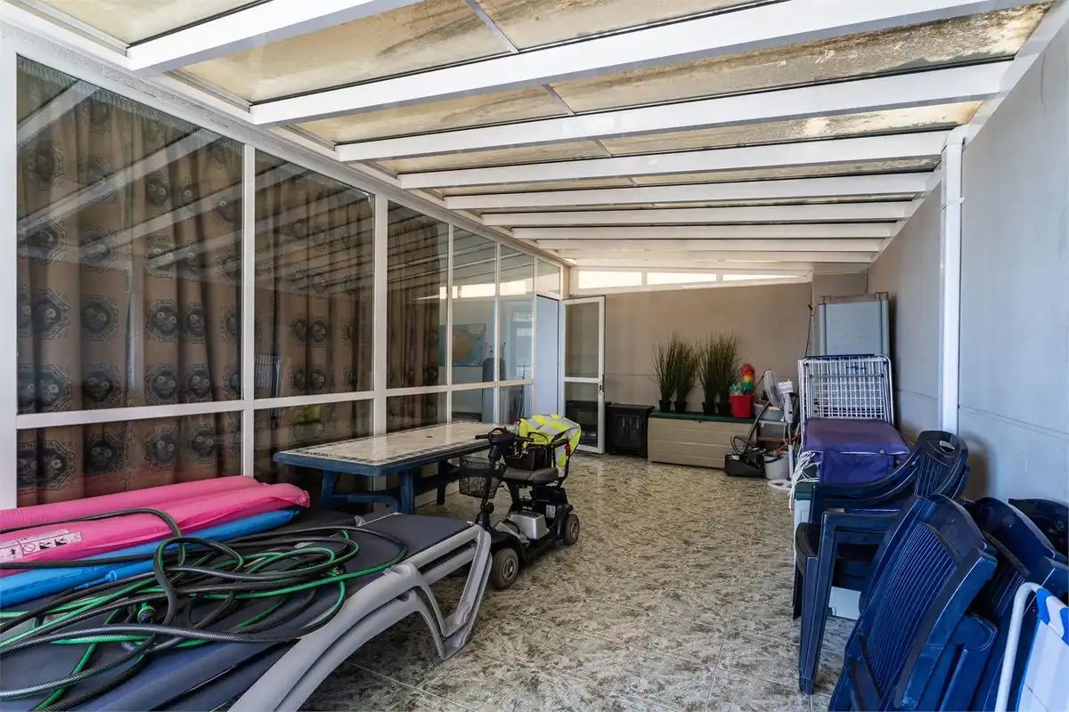 Terrasse von Wohnungen zum Verkauf in Fuengirola mit Klimaanlage, Heizung und Terrasse