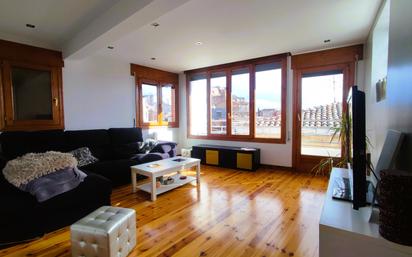 Sala d'estar de Pis en venda en Arnedo amb Terrassa i Balcó