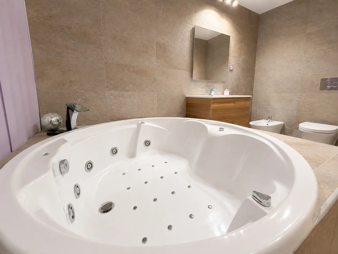 Bathroom of Flat for sale in Alcorcón  with Air Conditioner, Heating and Parquet flooring