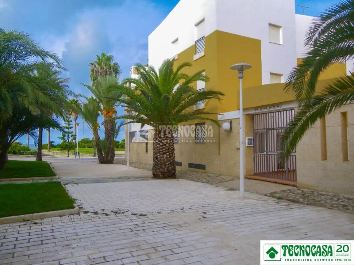 Vista exterior de Piso en venta en Chipiona con Calefacción