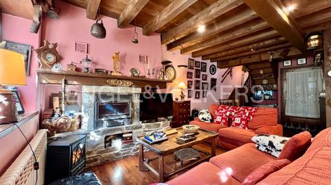 Foto 4 de Casa adosada en venda a Carrèr Montcorbison, 10, Vielha, Lleida