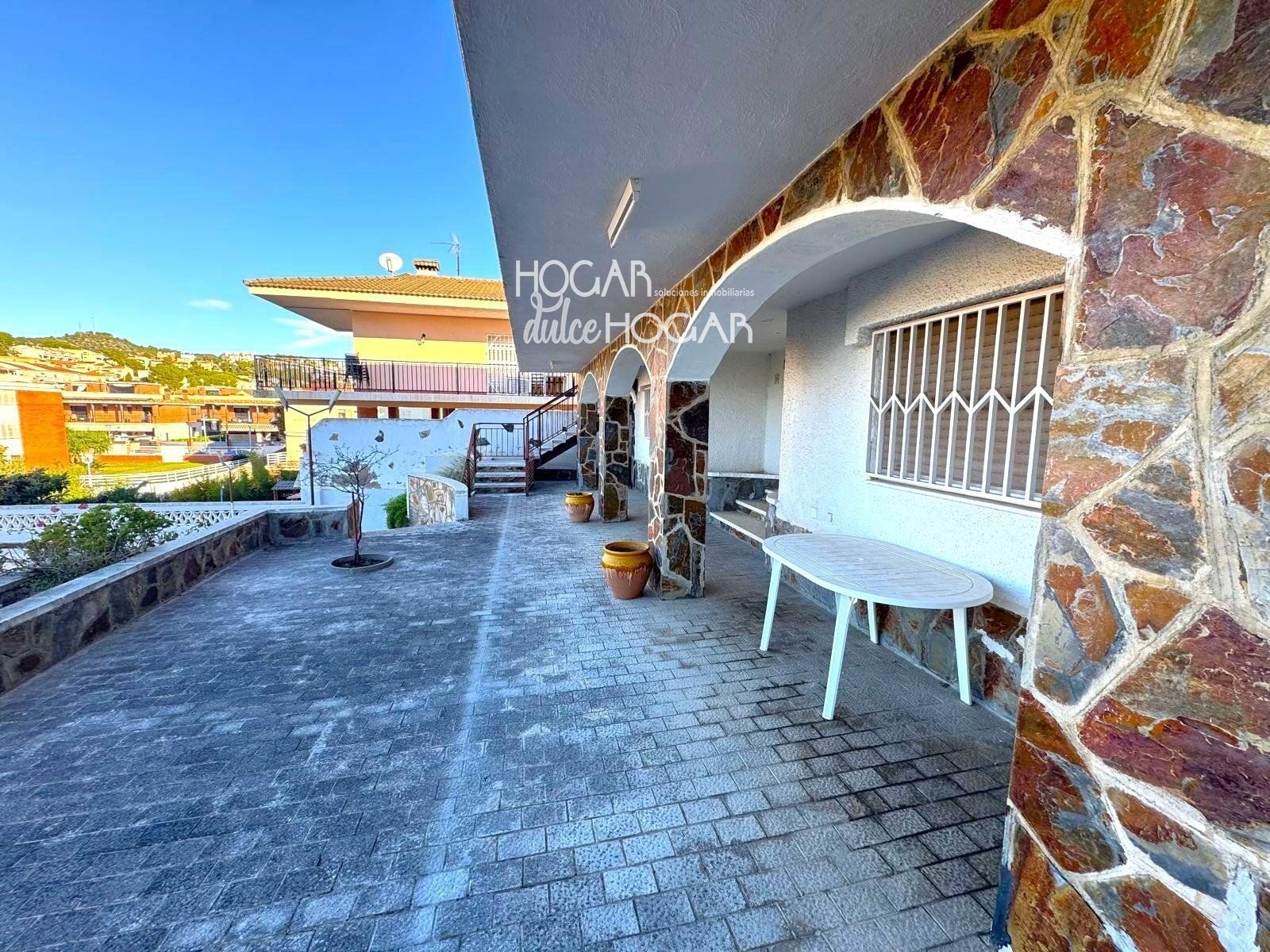 Terrassa de Casa o xalet en venda en Calafell amb Terrassa, Traster i Piscina