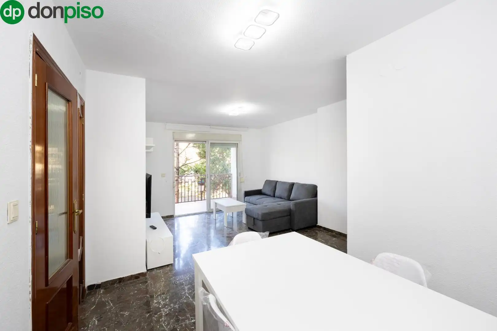 Living room of Flat for sale in Granada  with Alarm