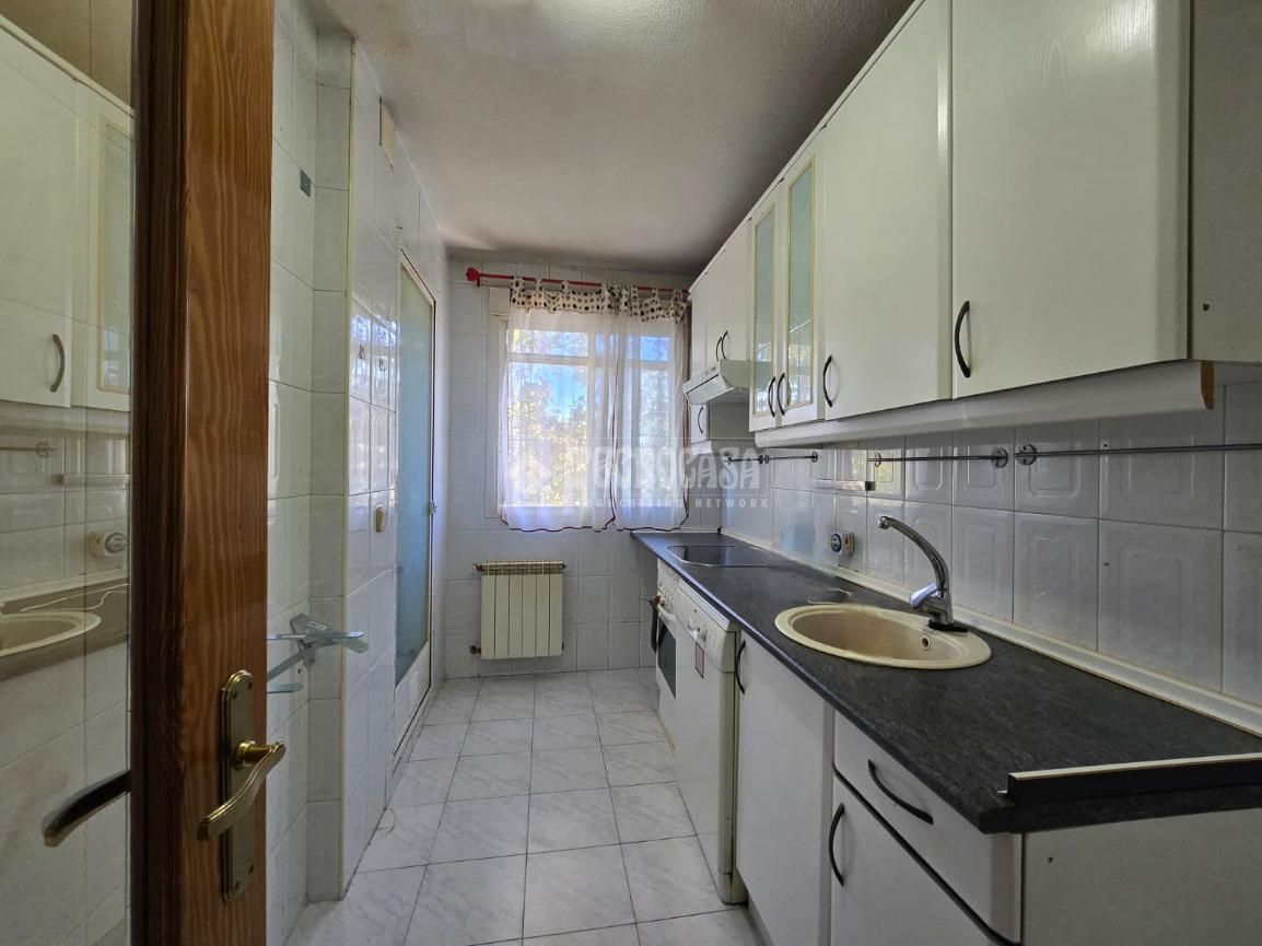 Kitchen of Flat for sale in Leganés