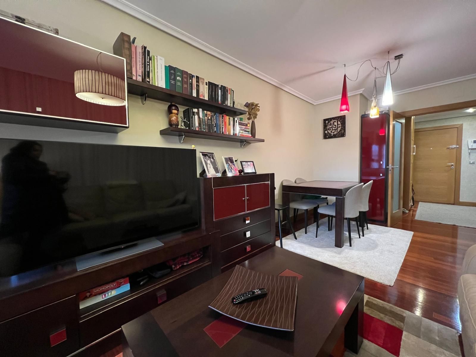 Sala d'estar de Pis en venda en Santurtzi  amb Calefacció, Terrassa i Traster