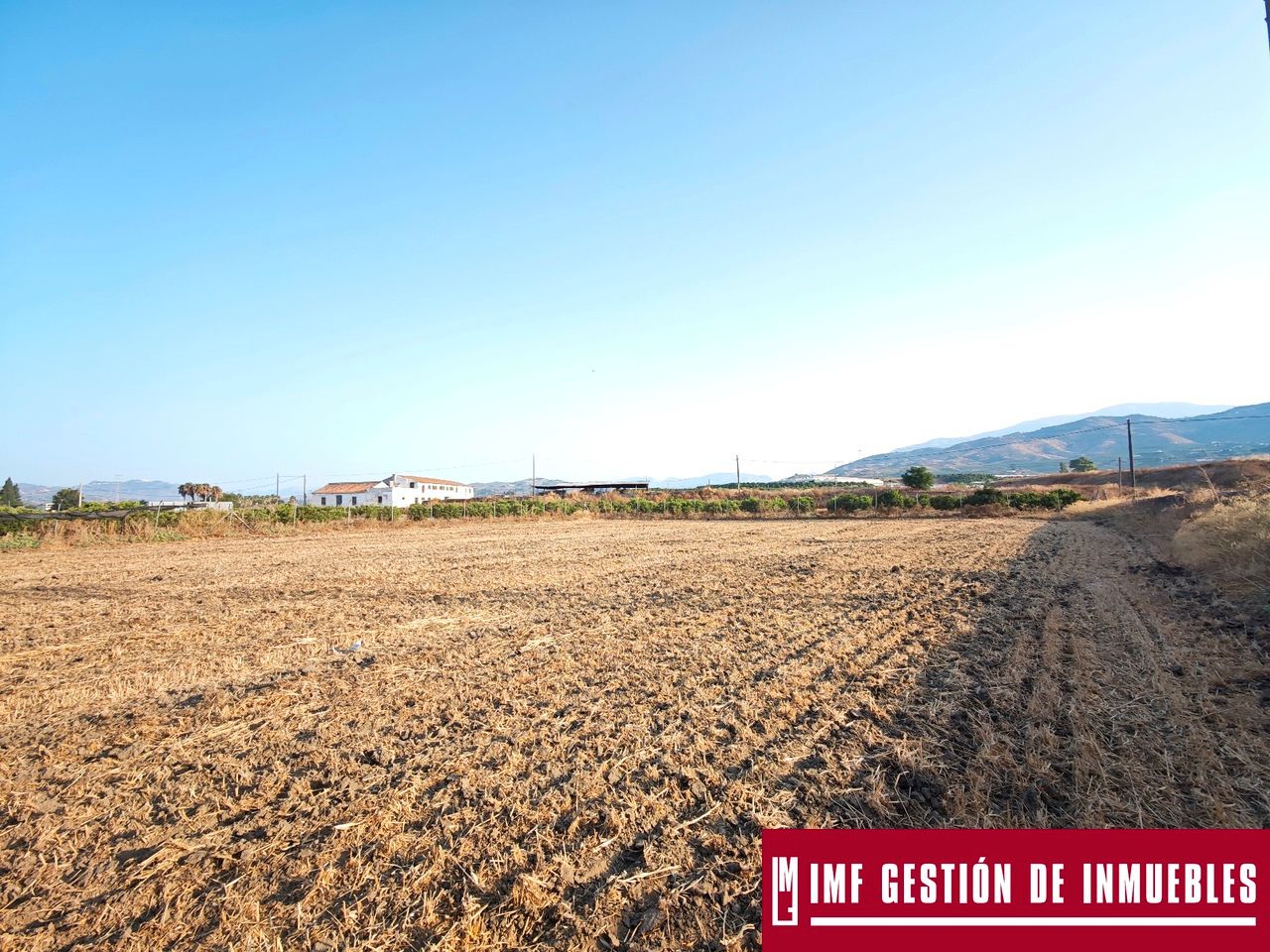 Land for sale in Vélez-Málaga