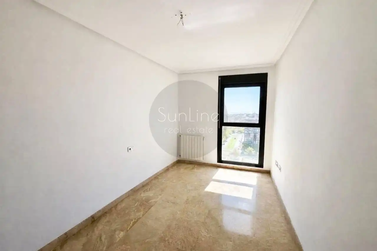Bedroom of Flat for rent in Valencia  with Air Conditioner, Terrace and Storage room