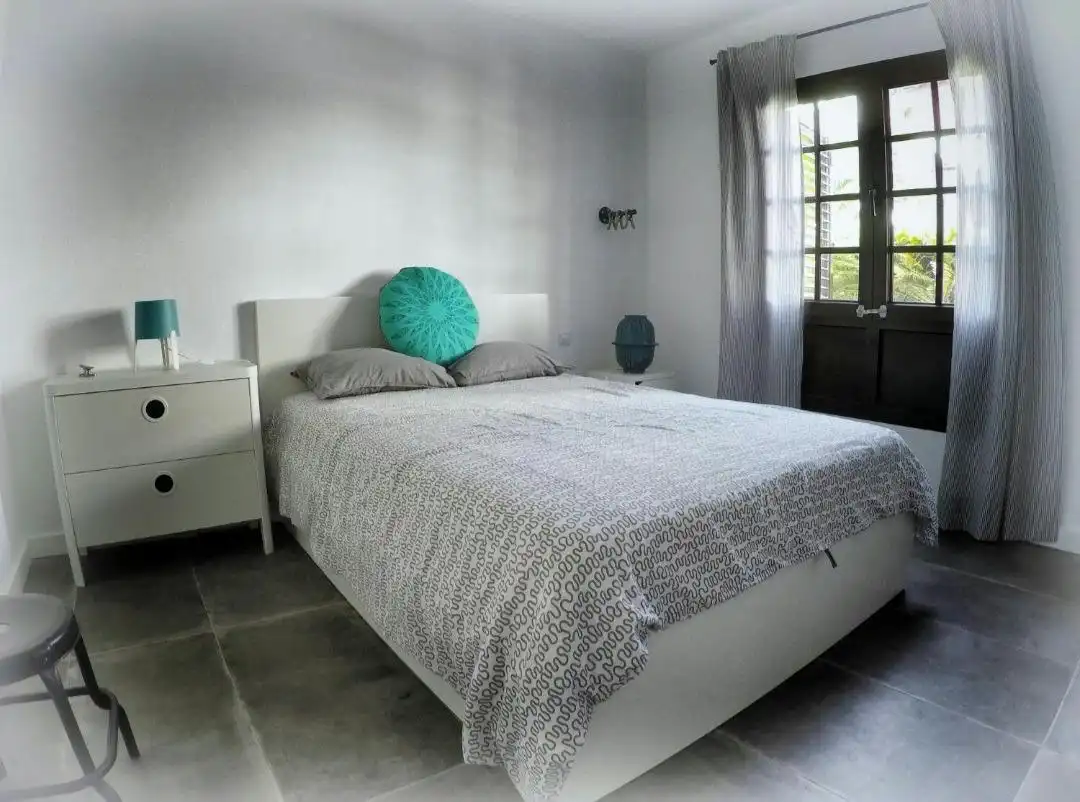 Dormitori de Apartament en venda en Teguise amb Piscina comunitària