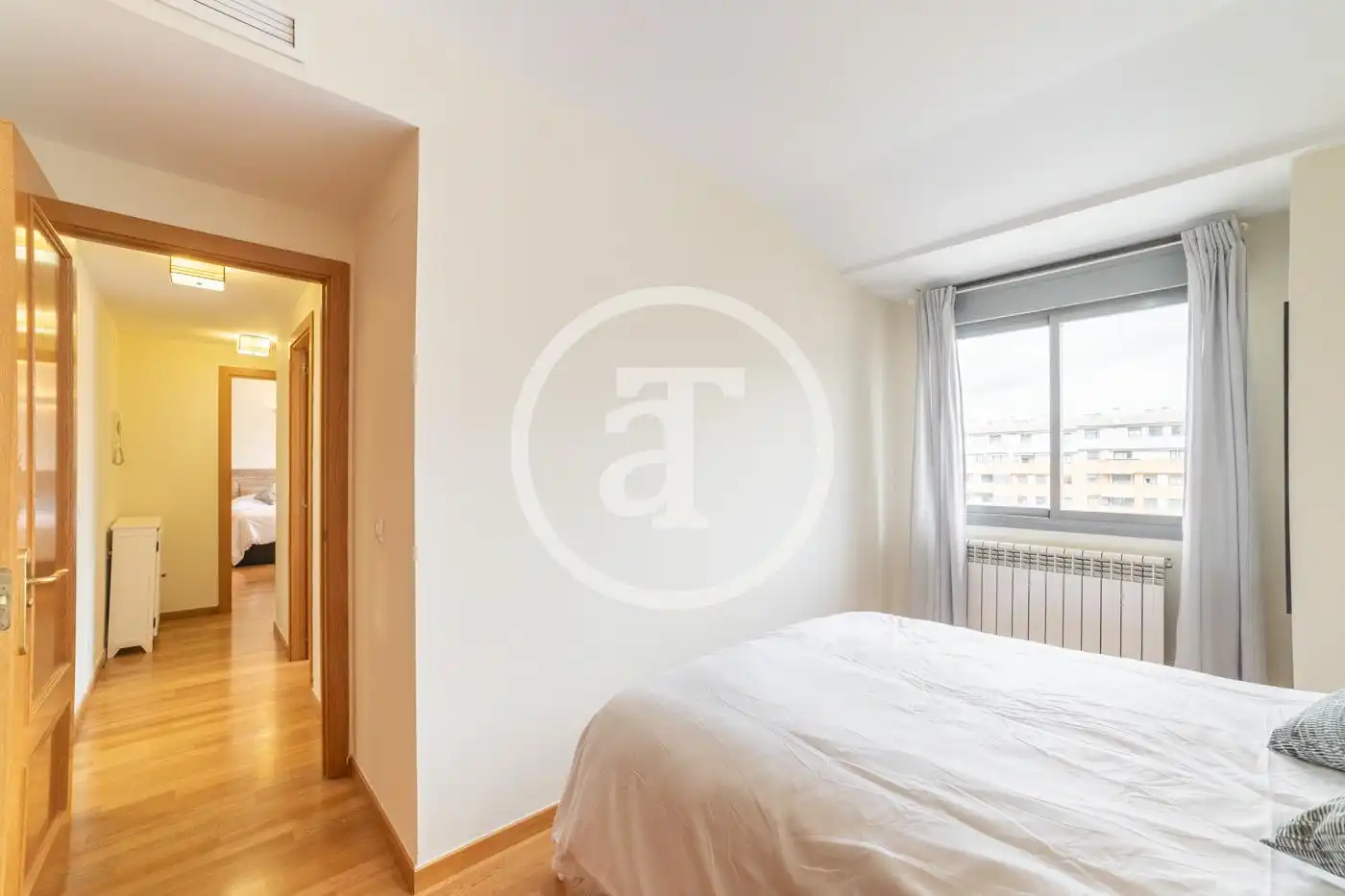 Attic for rent in Calle Fuente Cisneros, Parque Oeste - Fuente Cisneros
