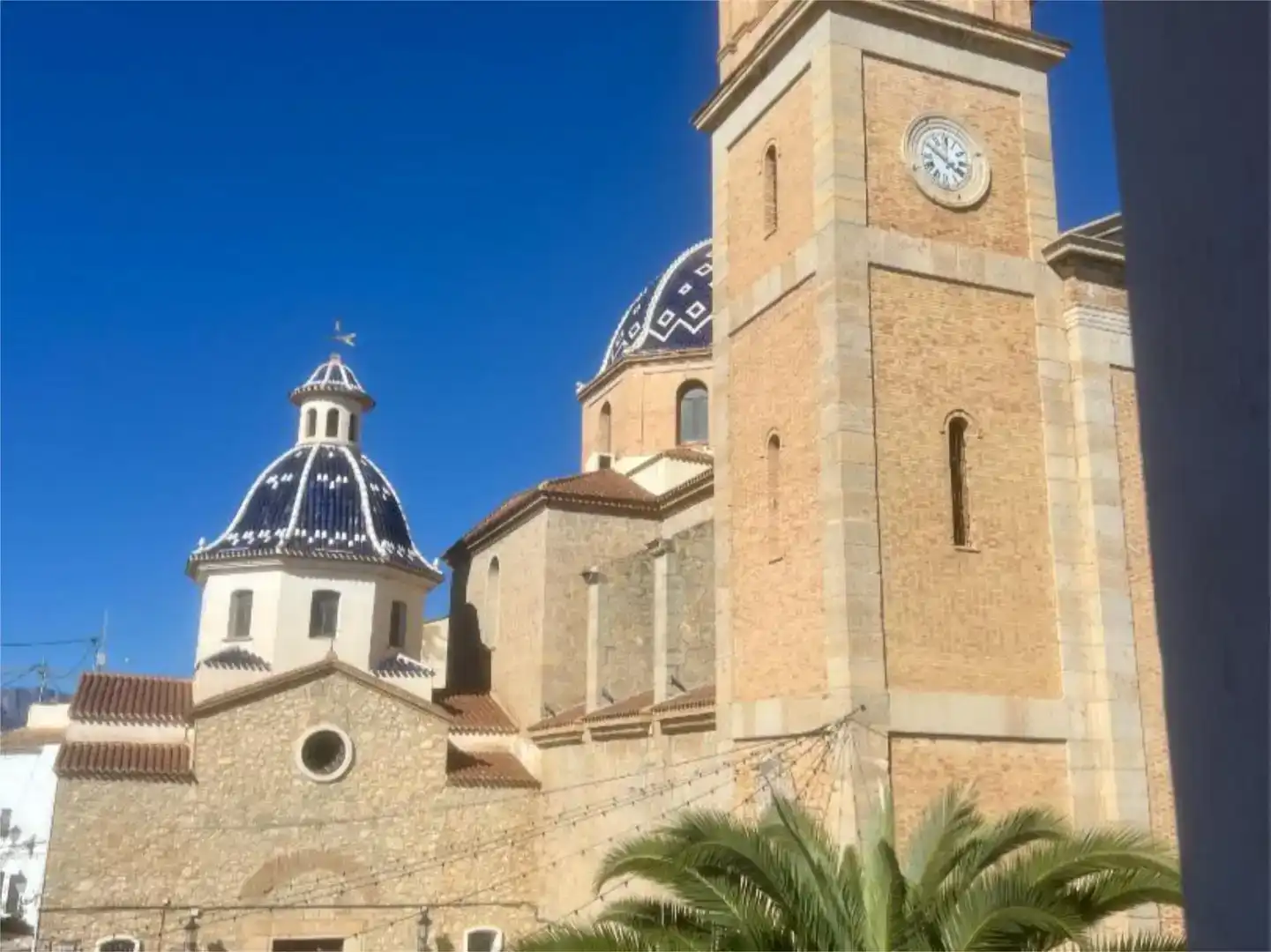 Vista exterior de Pis de lloguer en Altea amb Aire condicionat i Balcó