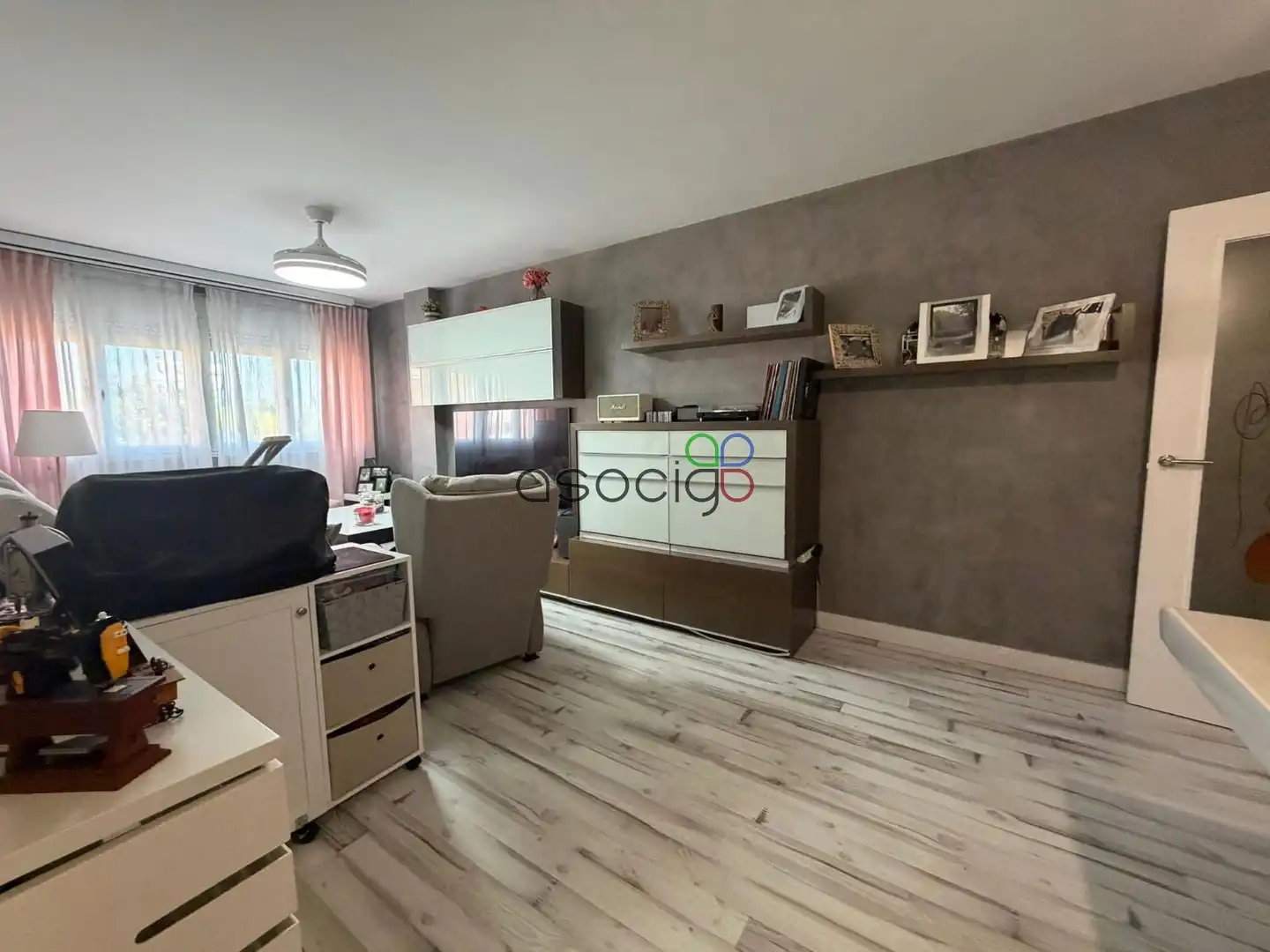 Living room of Flat for sale in Fuenlabrada  with Heating, Storage room and Swimming Pool