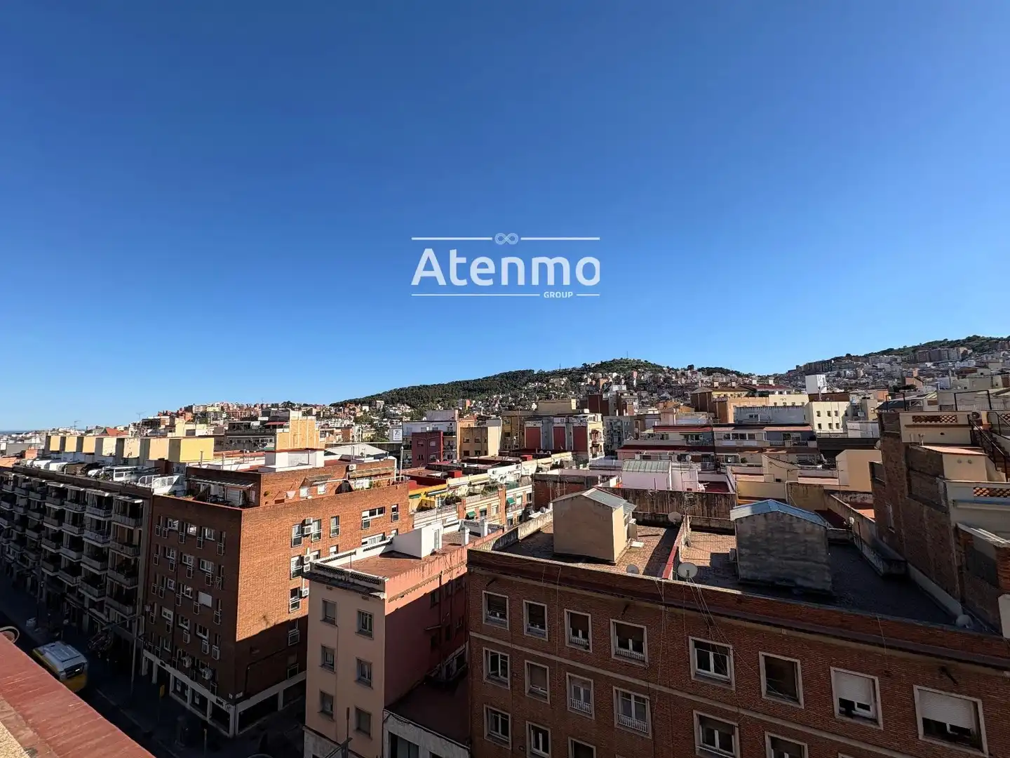 Vista exterior de Ático en venta en  Barcelona Capital con Aire acondicionado, Calefacción y Terraza