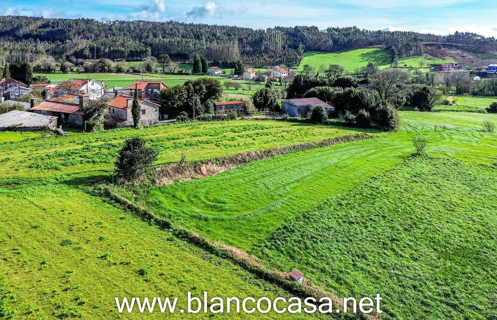 Casa con jardín en venta en Cabana de Bergantiños, imagen 2