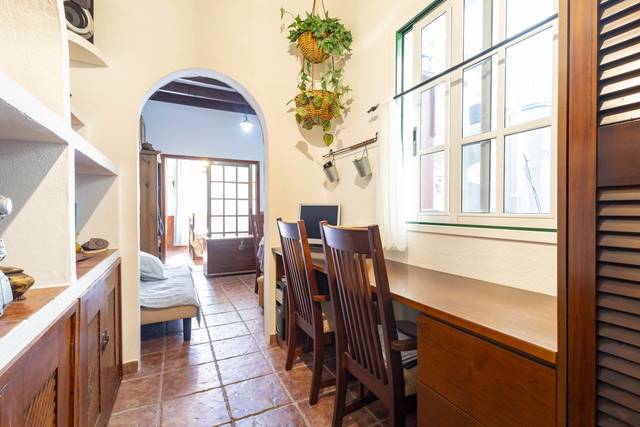 Casa-chalet en Venta en  Calle, Timanfaya en La Laguna
