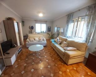 Sala d'estar de Casa o xalet en venda en Algeciras