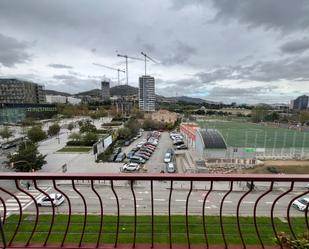 Exterior view of Flat for sale in  Barcelona Capital  with Balcony