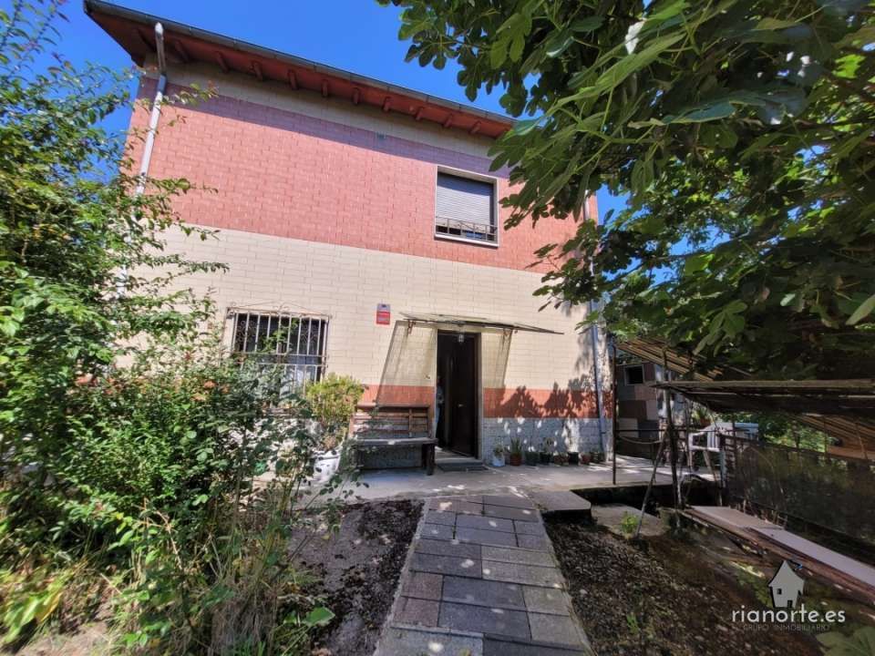Exterior view of House or chalet for sale in Langreo  with Heating and Terrace