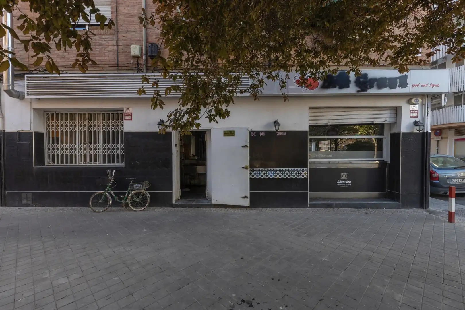 Local en venta en  Granada Capital con Aire acondicionado y Amueblado