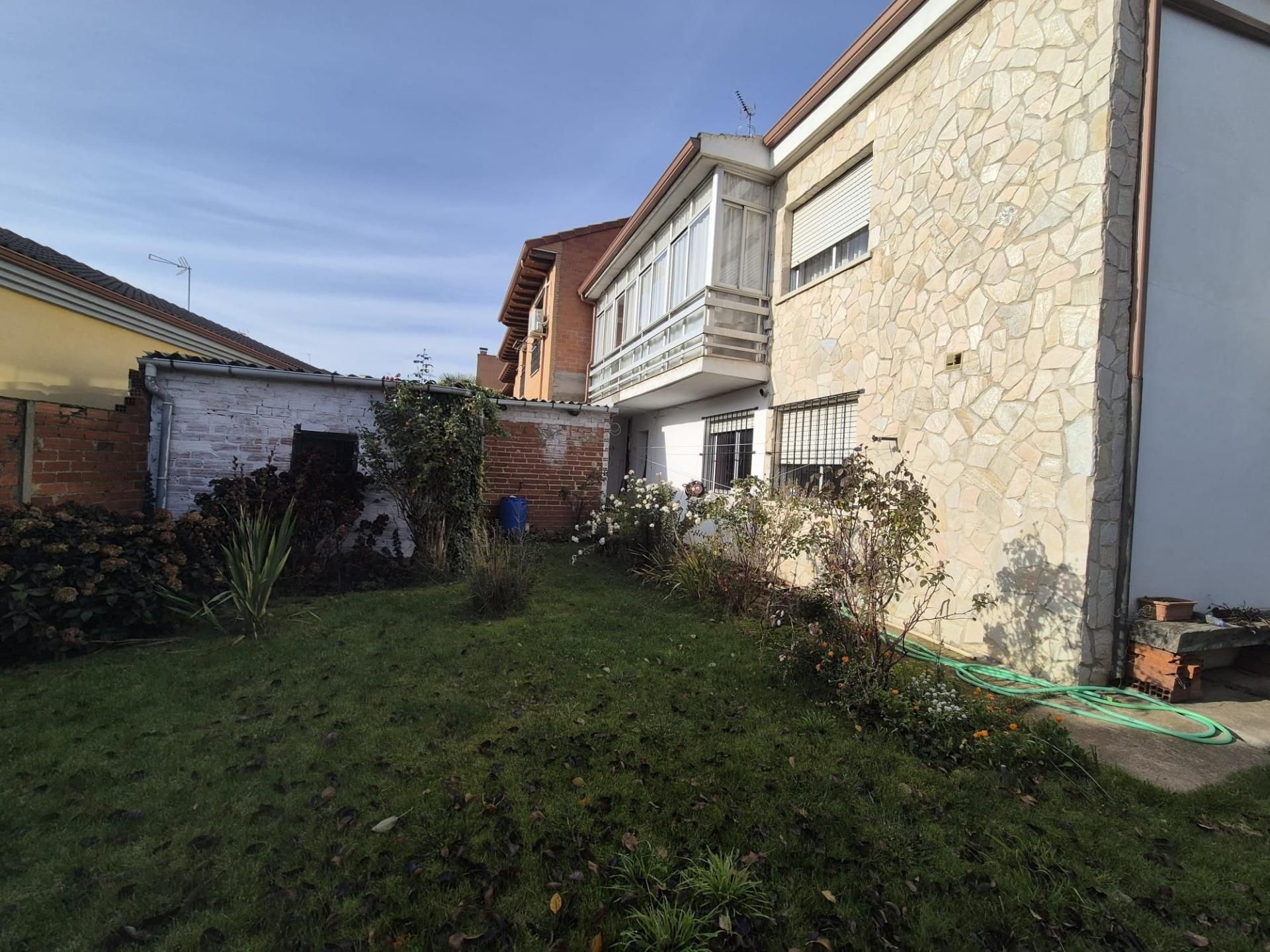 Garden of House or chalet for sale in San Andrés del Rabanedo  with Terrace and Balcony
