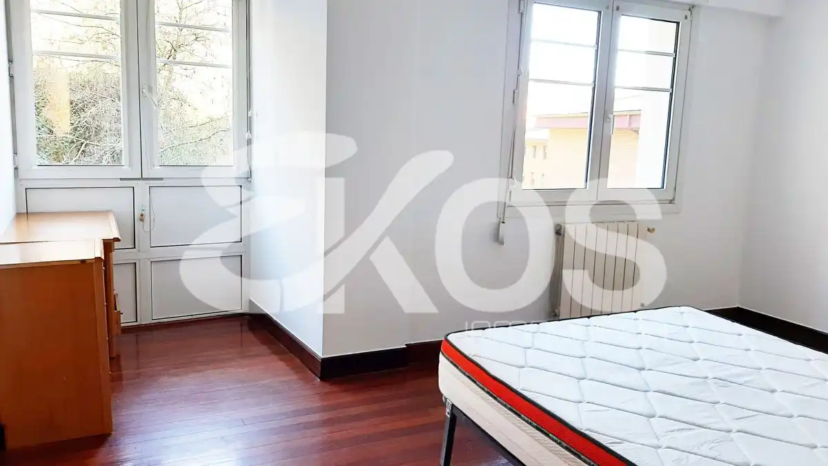 Bedroom of Duplexes for rent in Arrasate / Mondragón  with Heating, Storage room and Furnished