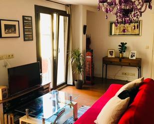 Living room of Flat to rent in  Zaragoza Capital  with Heating, Parquet flooring and Furnished