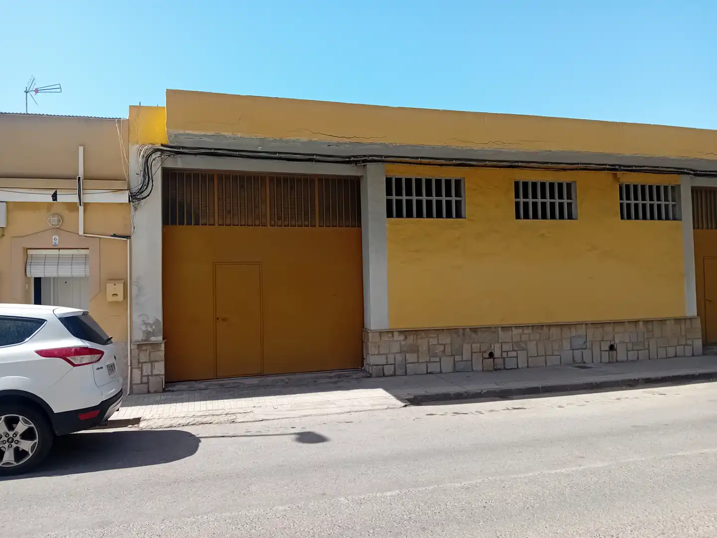 Local comercial de lloguer a Calle Escritor Horacio 11
