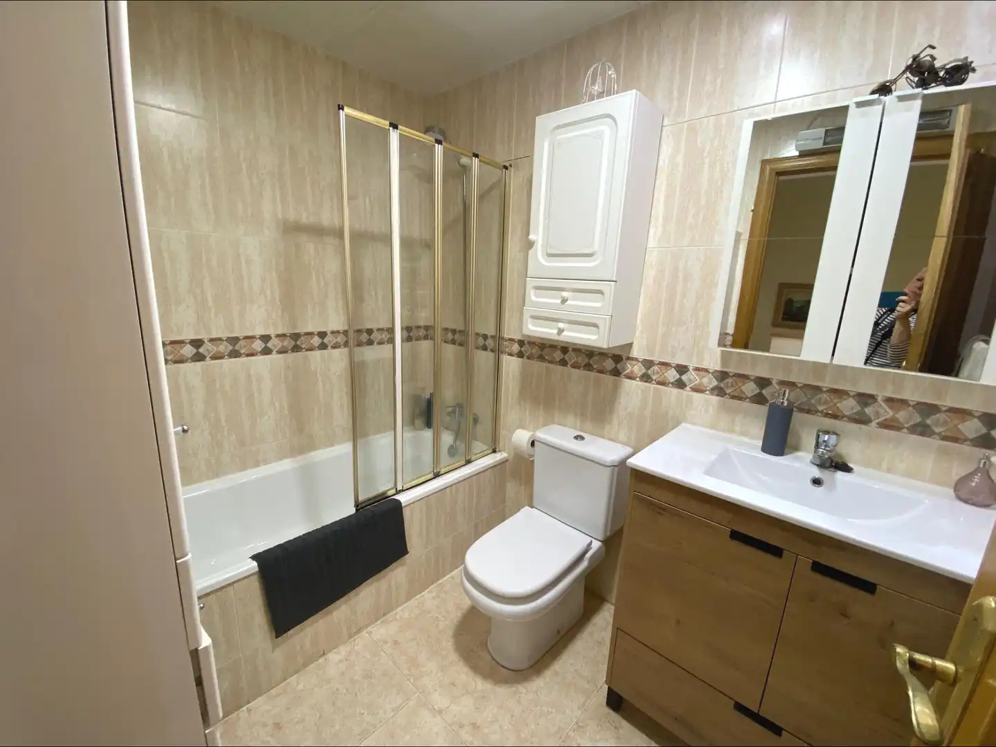 Badezimmer von Haus oder Chalet zum Verkauf in Monforte del Cid mit Klimaanlage, Privatgarten und Terrasse