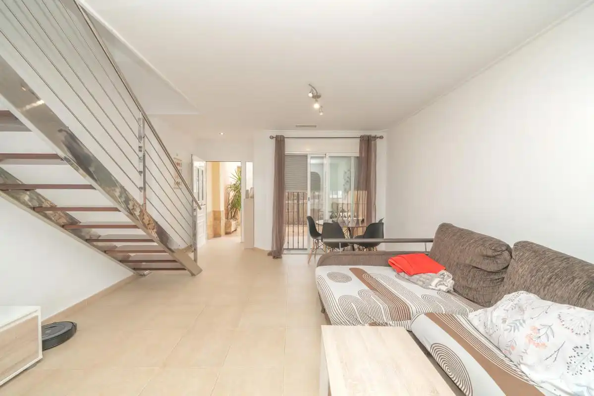 Sala de estar de Casa adosada en venta en Almoradí con Aire acondicionado, Calefacción y Terraza
