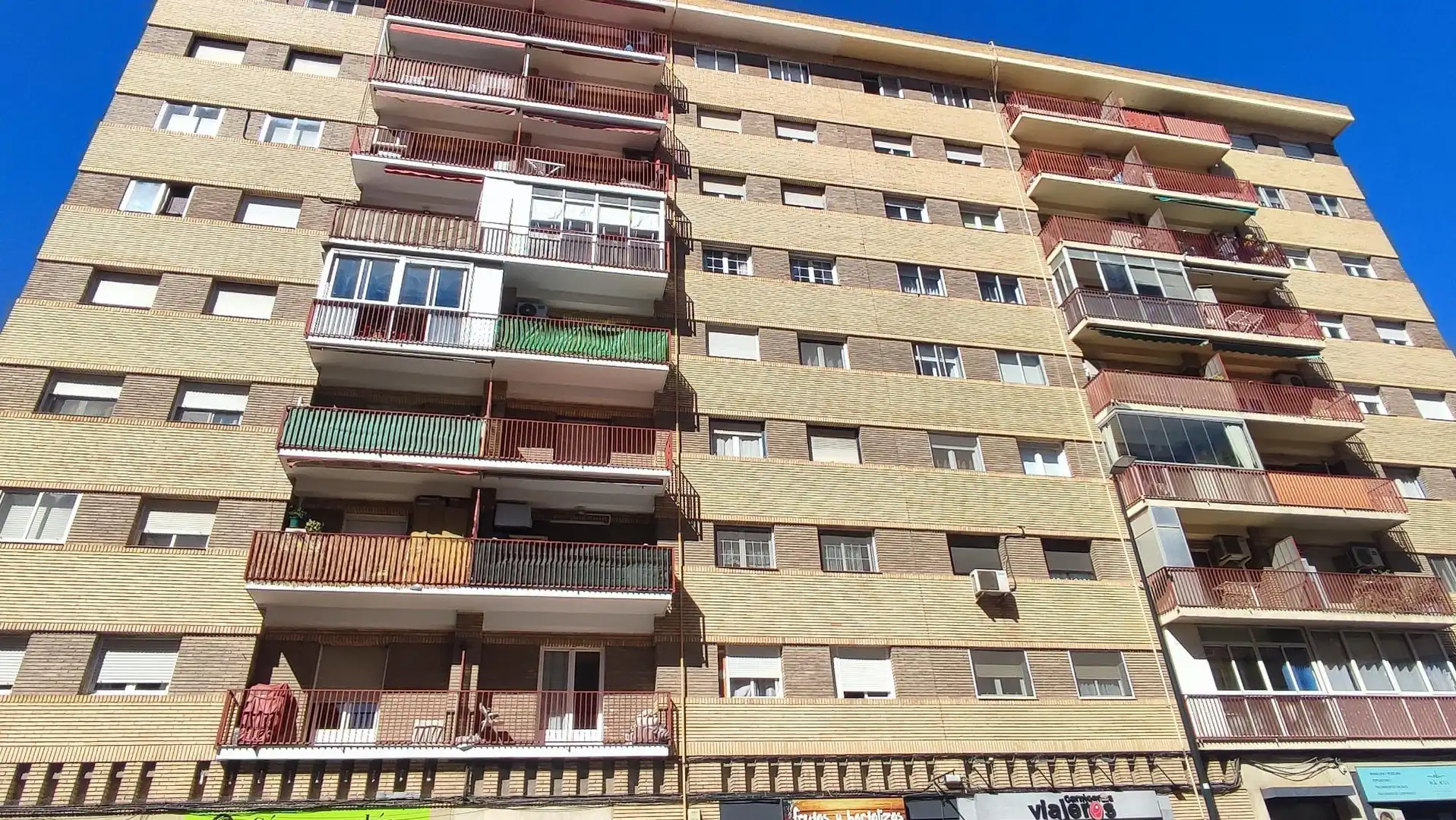 Exterior view of Flat for sale in Zaragoza  with Air Conditioner, Heating and Terrace