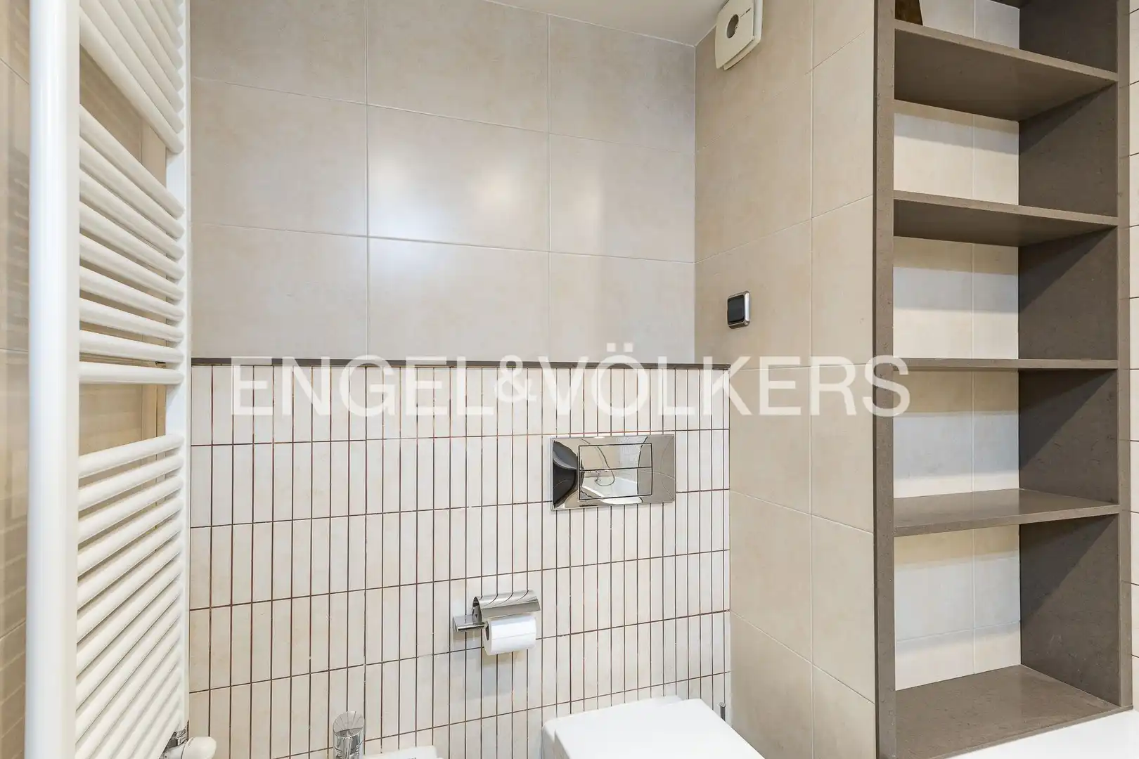 Bany de Pis de lloguer en Barcelona amb Calefacció, Parquet i Piscina