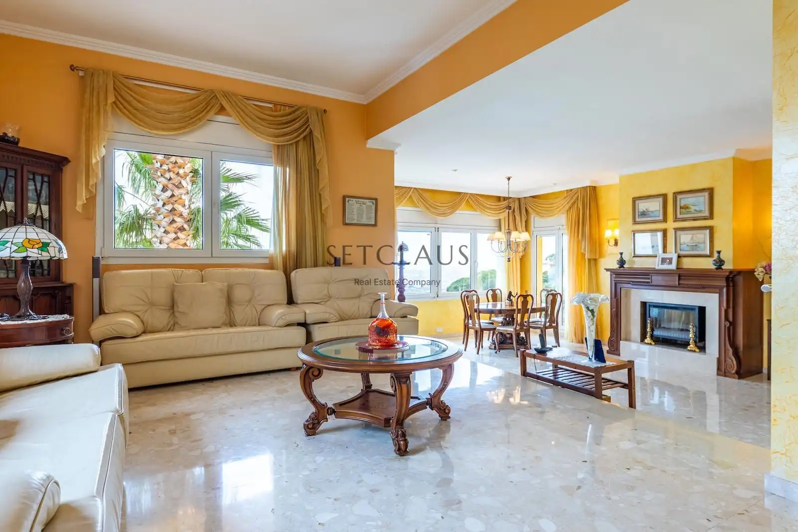 Sala de estar de Casa o chalet en venta en Badalona con Aire acondicionado, Calefacción y Jardín privado