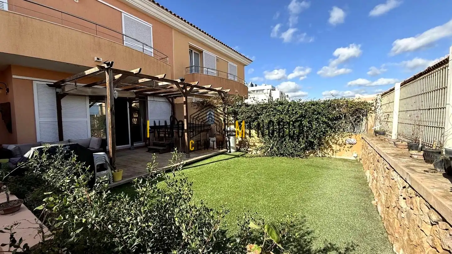 Jardí de Casa adosada en venda en Es Castell amb Aire condicionat, Jardí privat i Terrassa
