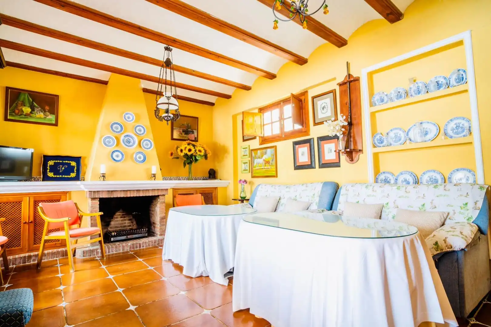 Casa rústica amb terrassa en venda a Villamartín, imagen 2