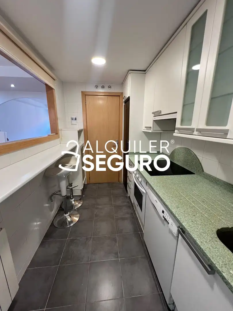 Küche von Wohnung zur Miete in Madrid mit Klimaanlage, Heizung und Terrasse