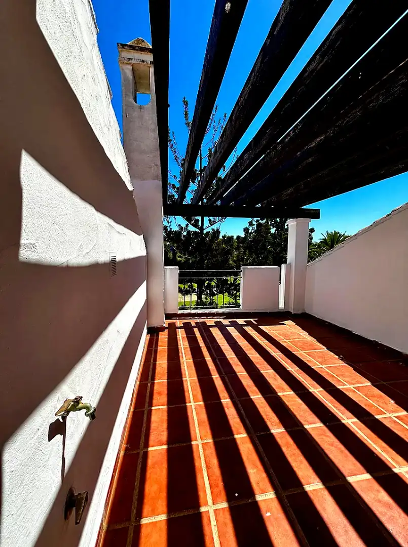 Maison jumelée avec terrasse à vendre à Nueva Andalucía, imagen 4