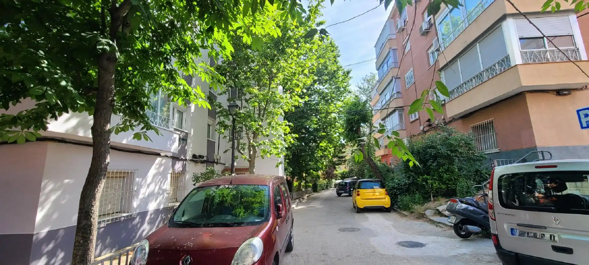 Vista exterior de Piso en venta en Madrid con Calefacción y Parquet