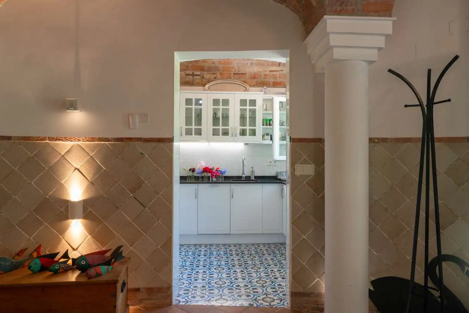 Cuina de Finca rústica en venda en Lecrín amb Piscina