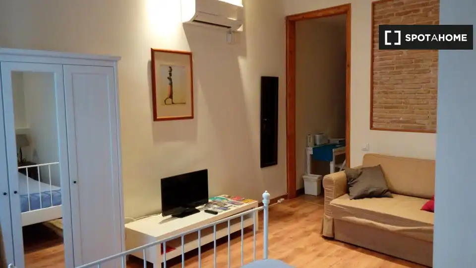 Flat with terrace to rent in Ciutat Vella