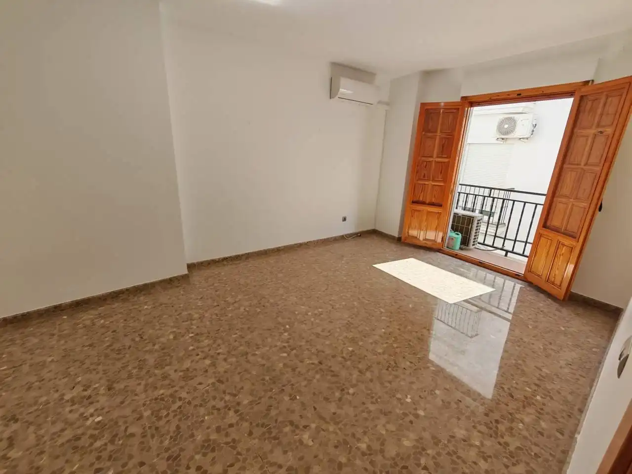 Vista exterior de Pis en venda en Loja amb Aire condicionat, Calefacció i Terrassa