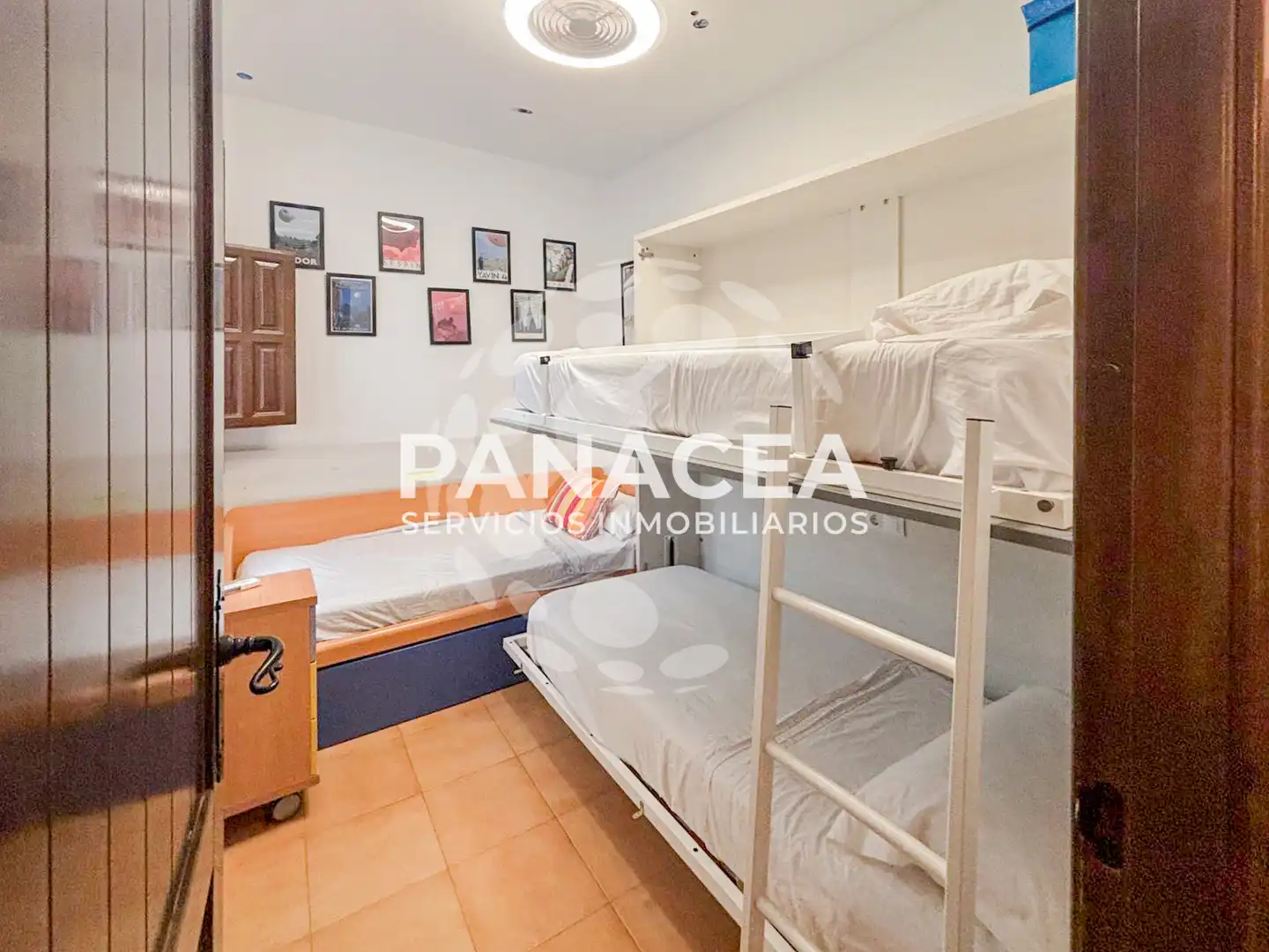 Habitación de Piso en venta en Carataunas con Terraza, Amueblado y Horno