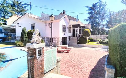 Exterior view of House or chalet for sale in Colmenar Viejo  with Heating, Terrace and Storage room