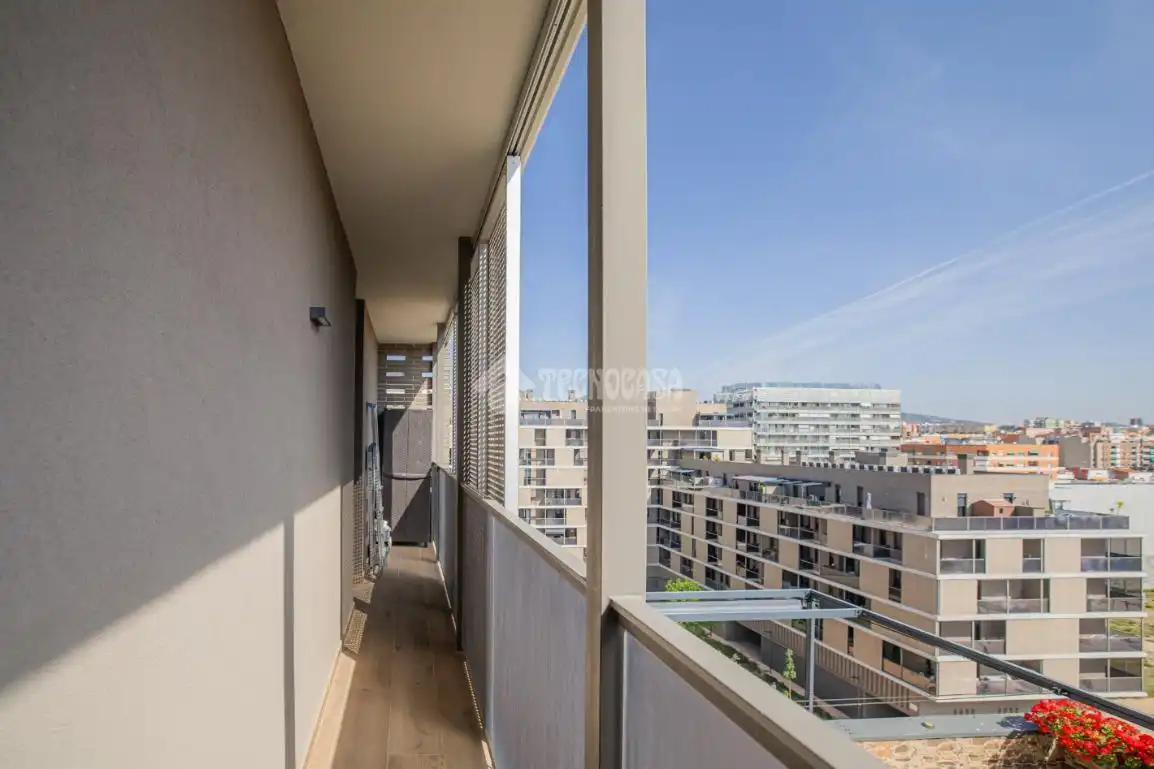 Terraza de Piso en venta en L'Hospitalet de Llobregat con Trastero
