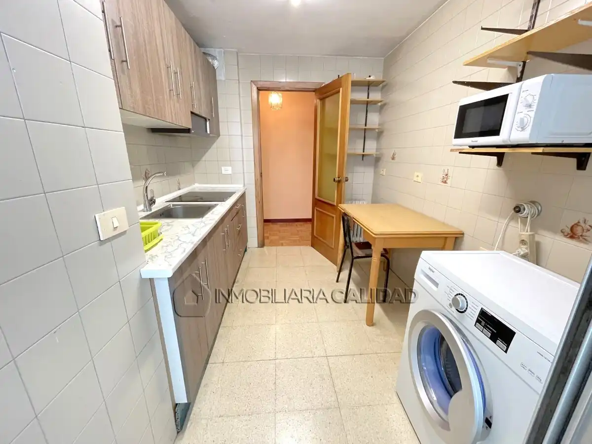 Kitchen of Flat for rent in Burgos  with Heating and Furnished