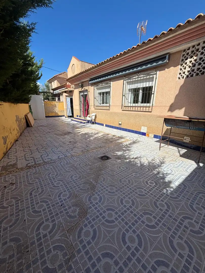 Casa bifamiliare con giardino in vendita a BABOR - URRUTIAS 8, imagen 2