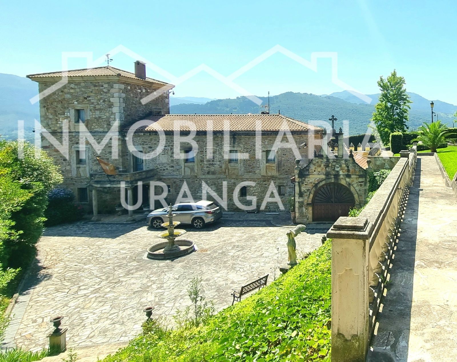 Vista exterior de Casa o xalet en venda en Voto amb Jardí privat i Terrassa