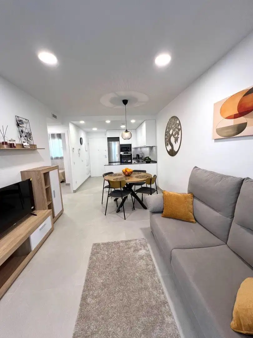 Sala de estar de Apartamento en venta en Torrevieja con Calefacción, Terraza y Amueblado