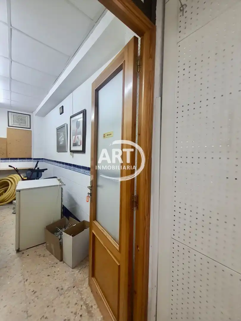 Local en venta en Manises con Aire acondicionado