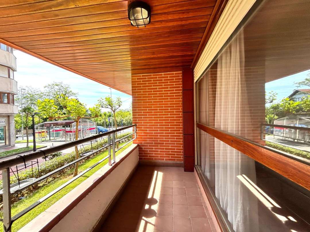 Vista exterior de Pis en venda en Sopelana amb Calefacció, Terrassa i Traster